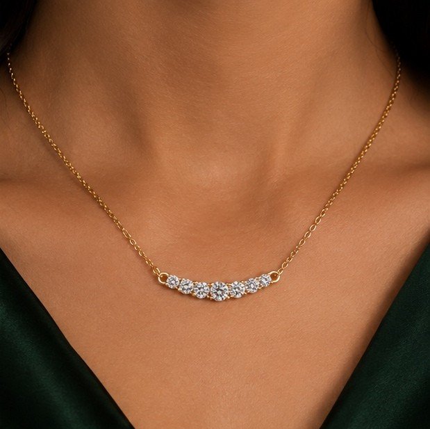necklace_model_image_2